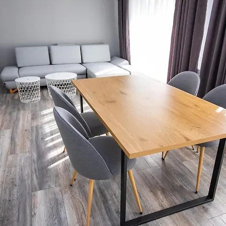 Апартамент Aparthouse Heaven