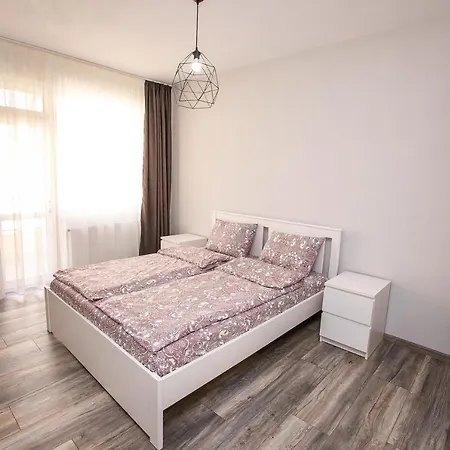 דירה Aparthouse Heaven סנדנסקי