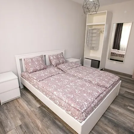 Aparthouse Heaven Апартамент