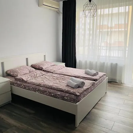 Aparthouse Heaven Апартамент *