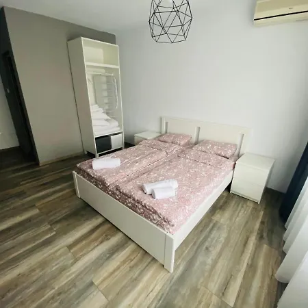 Апартамент Aparthouse Heaven