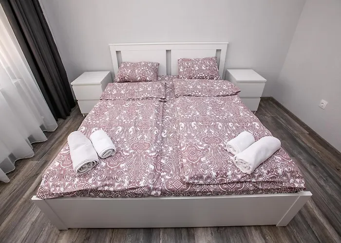 Aparthouse Heaven Apartment